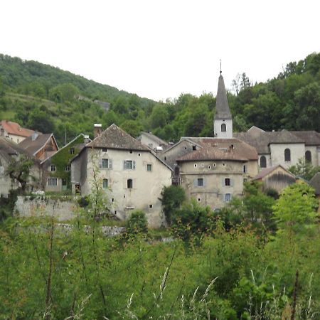 Gite La Petite Ecluse En Bord De Loue Lods Exteriör bild