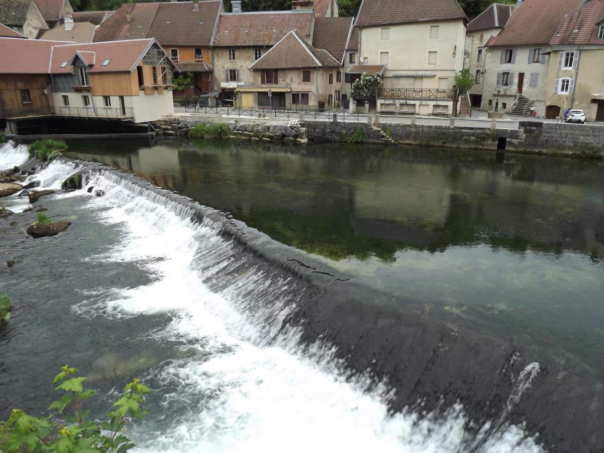Gite La Petite Ecluse En Bord De Loue Lods Exteriör bild
